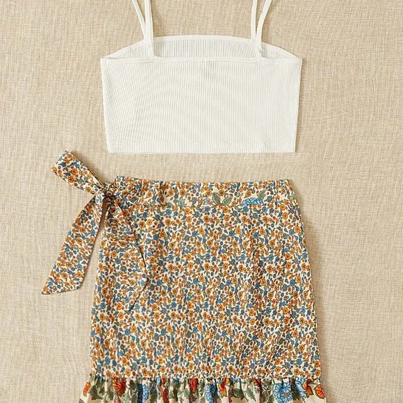 New 2pc set Rib Knit Cami Crop Top & Ditsy Floral Print Wrap Hem Skirt Set - Picture 5 of 5